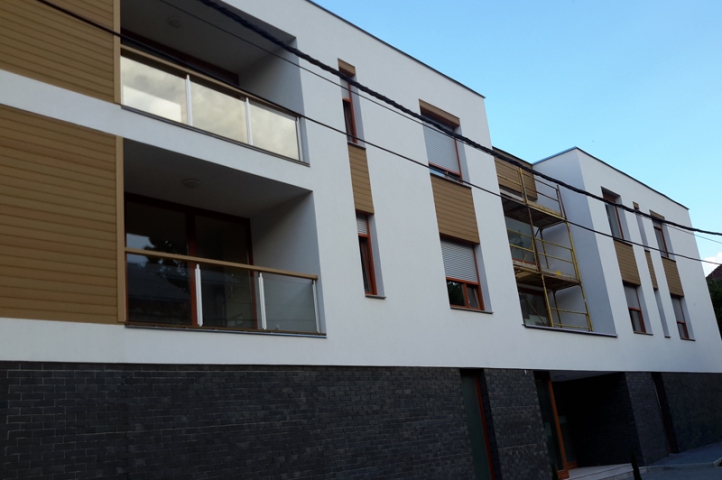 Modernes Mehrfamilienhaus